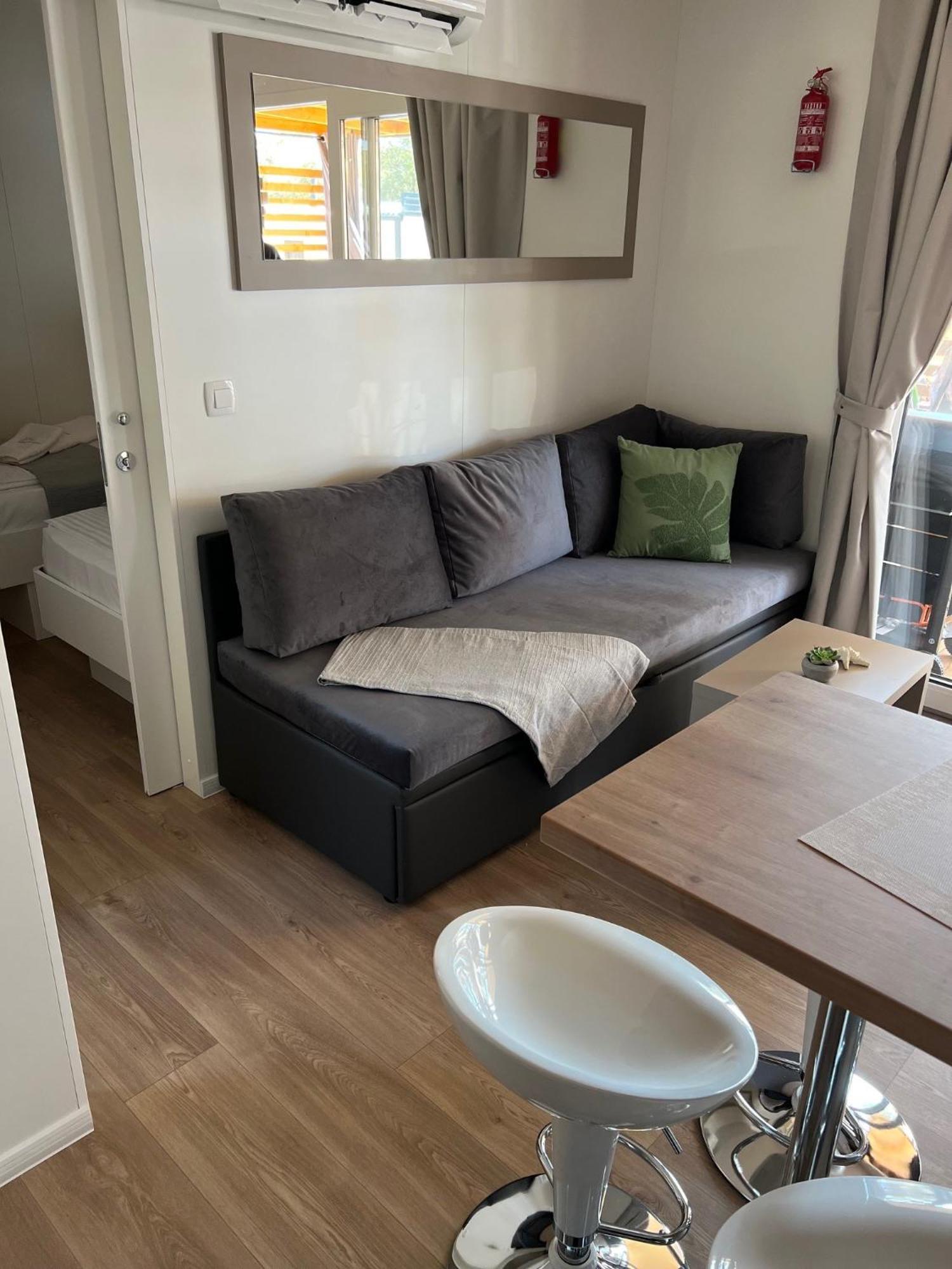 Mobile Home La Vida Biograd Na Moru Extérieur photo